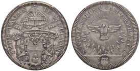 Sede Vacante (1724) Testone 1724 – Munt. 4 AG In slab PCGS AU 58 num. 739653.58 / 83890532. Conservazione eccezionale per questo tipo di moneta
SPL+...