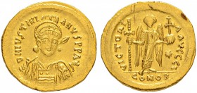 THE BYZANTINE EMPIRE
JUSTINIANUS I, 527-565
Mint of Constantinopolis
Solidus 527/537. Officina I. Obv. D N IVSTINI - ANVS P P AVG Helmeted, cuirass...