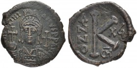 THE BYZANTINE EMPIRE
JUSTINIANUS I, 527-565
Mint of Cyzicus
Ae-half follis year 15 (542/543). No officina letter. Sear 229. DOC 236. MIB 153. 10.88...