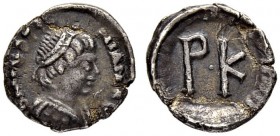 THE BYZANTINE EMPIRE
JUSTINIANUS I, 527-565
Mint of Rome
120 Nummi (light ¼ siliqua) 540-550. Obv. D N IVSTI – NIAN… Draped and cuirassed bust with...