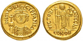 THE BYZANTINE EMPIRE
MAURICIUS TIBERIUS, 582-602
Mint of Carthage
Solidus 585/586. Indictional year Δ. Obv. DN mAVRI – CT PP AN IΔ Helmeted, cuiras...