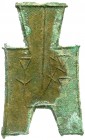 CHINA und Südostasien, China, Chou-Dynastie 1122-255 v. Chr.
Bronze-Spatengeld mit flachem Griff ca. 350/250 v.Chr. Chang Xin. 5,49 g. schön/sehr schö...