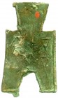 CHINA und Südostasien, China, Chou-Dynastie 1122-255 v. Chr.
Bronze-Spatengeld mit flachem Griff ca. 350/250 v.Chr. Lan Zheng. 5,41 g. schön