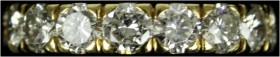Schmuck und Accessoires aus Gold, Fingerringe
Damenring Gelbgold 750 mit 17 Brillanten zu je ca. 0,1 ct. Ringgröße 14. 3,41 g.