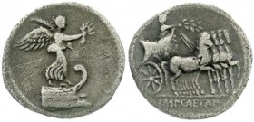 Römische Münzen, Imperatorische Prägungen, Octavianus 44-27 v. Chr
Denar 29/27 v. Chr. italische Münzstätte. Victoria steht r. auf Prora/IMP CAESAR. P...