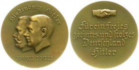 Medaillen, Drittes Reich
Bronzemedaille 1933 a.d. Machtergreifung. Köpfe Hindenburg und Hitler l./Handschlag über 4 Zeilen. 30 mm. vorzüglich