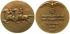 Medaillen, Drittes Reich
Bronzegußmedaille 1938 von Hans Schwegerle, Anerkennung für Besitzer, Trainer, Reiter und Züchter der startenden Pferde beim ...