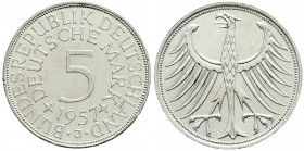Münzen der Bundesrepublik Deutschland, Kursmünzen, 5 Deutsche Mark Silber 1951-1974
1957 J prägefrisch, kl. Kratzer