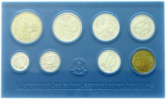 Münzen der Deutschen Demokratischen Republik, Kursmünz- und Gedenksätze
Kursmünzensatz von 1 Pfennig bis 5 Mark 1983, mit 5 Mark Meißen 83. Hartplasti...