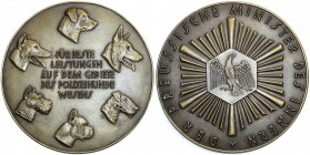 Orden und Ehrenzeichen, Deutschland, Weimarer Republik, 1919-1933
Große Bronzegussmedaille o.J. von Glöckler. Für beste Leistungen auf dem Gebiet des ...