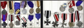 Orden und Ehrenzeichen, Lots, Deutschland
Alte Schatulle mit 20 Ehrenzeichen des meist Dritten Reiches. U.a. Luftschutzehrenzeichen, RAD-Medaille, EK ...