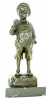 Varia, Skulpturen und Plastiken
Bronzeskulptur eines rauchenden Knaben. Auf Marmorsockel (beschädigt), Gesamthöhe 20 cm. Guss der Deposee Paris nach V...