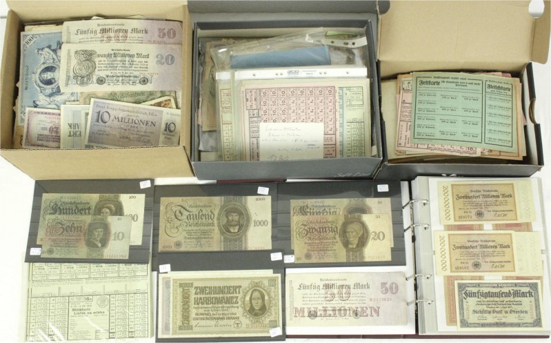 Banknoten, Lots, Lots Banknoten allgemein
Karton mit tausenden von Banknoten, vi...