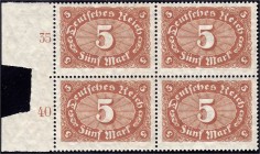 Briefmarken, Deutschland, Deutsches Reich
5 M Freimarken 1921, postfrischer Viererblock in der Farbe "c rotorange", jeder Wert tiefst geprüft Bechtold...