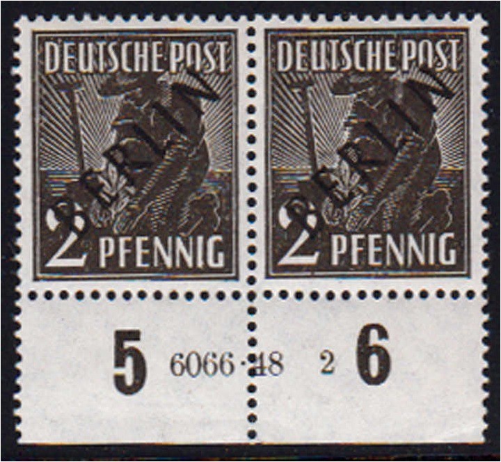 Briefmarken, Deutschland, Berlin
2 Pf. Schwarzaufdruck 1948, waagerechtes Paar m...
