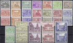Briefmarken, Deutschland, Berlin
Bauten 1949, postfrischer Kabinettsatz, alles senkrechte Paare in ausgezeichneter Qualität (nur 3 M leicht angetrennt...