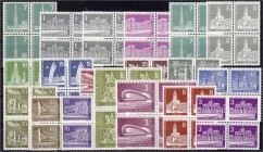Briefmarken, Deutschland, Berlin
Berliner Stadtbilder 1956/63, alle Werte komplett im Viererblock. Mi. 460,-€. **