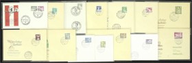 Briefmarken, Deutschland, Berlin
Berliner Stadtbilder 1956, komplette Serie (bis auf 1 Pf. y) auf 14 Schmuck-FDC in tadelloser Erhaltung. Mi. 2.418,-€...