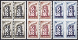 Briefmarken, Ausland, Luxemburg
2 Fr./3 Fr./4 Fr. Europa-Ausgabe 1956, postfrischer Satz im Viererblock, Kabinetterhaltung. Mi. 800,-€. **