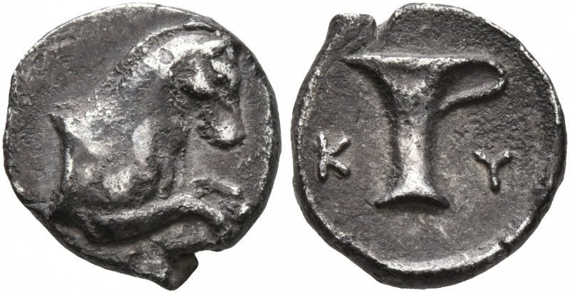 AEOLIS. Kyme. 4th century BC. Obol (Silver, 10 mm, 0.88 g, 8 h). Forepart of hor...