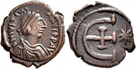 Justinian I, 527-565. Pentanummium (Bronze, 16 mm, 2.27 g, 7 h), Theoupolis (Antiochia), 551-560. D N IVSTINIANVS P P AVG Diademed, draped, and cuiras...