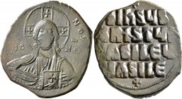 Anonymous Folles, time of Basil II & Constantine VIII, circa 976-1025. Follis (Bronze, 31 mm, 12.62 g, 6 h), Constantinopolis. [+ЄMMA]NOЧHΛ Nimbate bu...