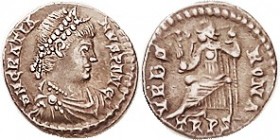 GRATIAN , Siliqua, VRBS ROMA, Roma std l, TRPS, AEF, nrly centered, unclipped, excellent metal with moderate tone. (A VF-EF sold for $430, Gorny 3/08....