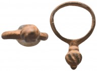 Islamic Bronze Ring, Circa 13th-16th Century AD.

Condition: Very Fine

Weight: 3.00 gr
Diameter: 29 mm