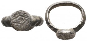 Byzantine Empire, c. 6th-8th century AD. Bronze Ring

Condition: Very Fine

Weight: 8.40 gr
Diameter: 23 mm