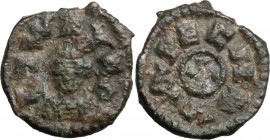 Africa. Etiopia, Aksum. Joel (580-620 AD). AE 12 mm. D/ Crowned and draped facing bust. R/ Cross in circle. Hahn, Aksumite 57; Munro-Hay 129; BMC Axum...