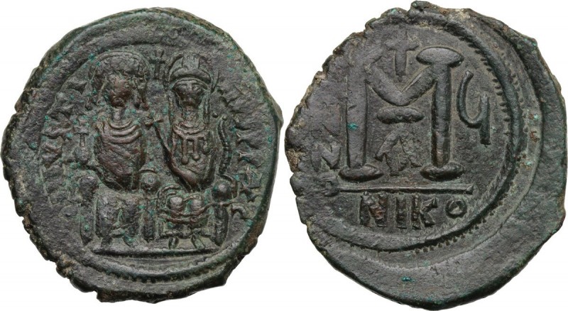 Justin II (565-578). AE Follis, Nicomedia mint. D/ DN IVSTINIANVS PP AV (ligate)...