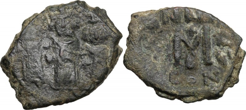 Heraclius (610-641). AE Follis, Constantinople mint. D/ Heraclius between Heracl...