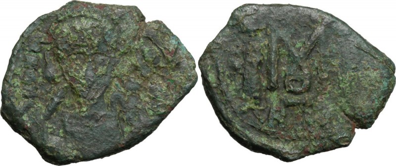 Constantine IV, Pogonatus (668-685). AE Follis, Ravenna mint. D/ Helmeted and cu...