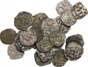 Interessante lotto di ventisette (27) monete medievali di varie zecche. AG/MI. MB:qBB.
