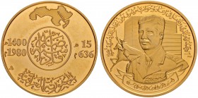 IRAK
Republik
Goldmedaille 1400 AH (1980). Saddam Hussein vor Gebäude- und Denkmalsansicht. Rv. Landkarte über Schrift zwischen den Jahreszahlen. 35...
