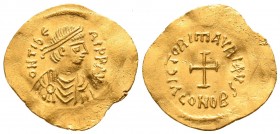 582-602 dC. Mauricio Tiberio. Constantinopla. Tremisis. DOC 14. MIB 20. Sear 488. Au. 1,46 g. D N TIbERI P P AVG Busto de Tiberio II Constantino con d...