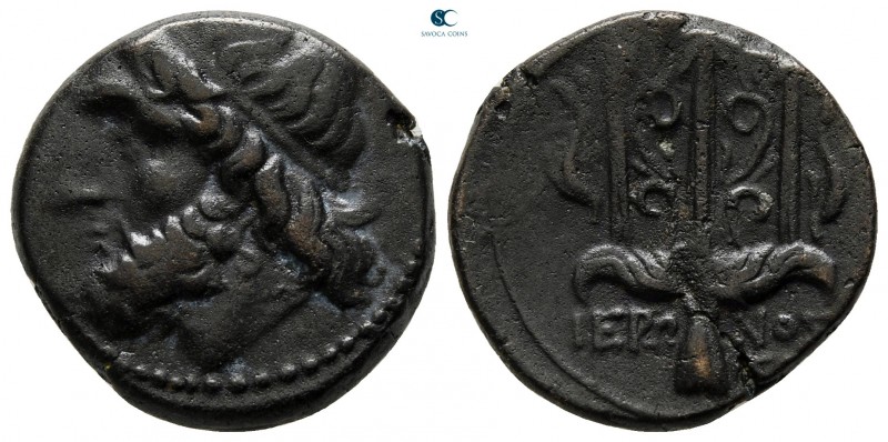 Sicily. Syracuse. Hieron II 275-215 BC. 
Bronze Æ

19 mm., 6,04 g.



ver...
