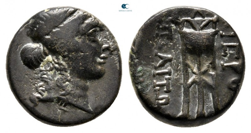 Phrygia. Hierapolis circa 200-0 BC. 
Bronze Æ

13 mm., 2,29 g.



very fi...