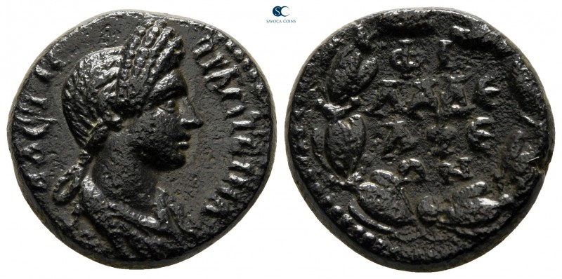 Lydia. Philadelphia. Plotina AD 105-123. 
Bronze Æ

18 mm., 5,57 g.



ve...