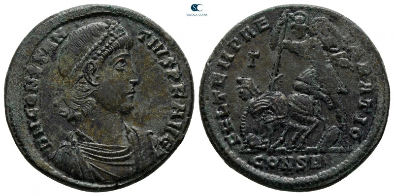 Constantius II AD 337-361. Constantinople
Centenionalis Æ

23 mm., 5,65 g.
...