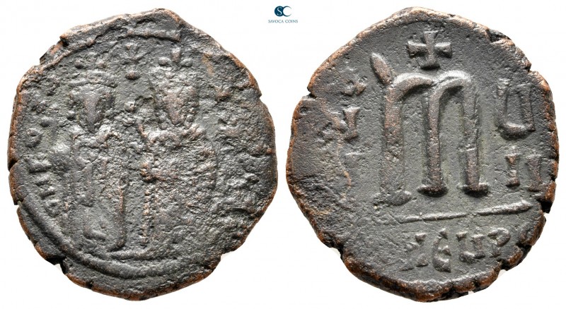 Phocas, with Leontia AD 602-610. Theoupolis (Antioch)
Follis Æ

27 mm., 8,30 ...