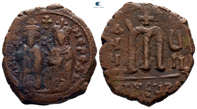 Phocas, with Leontia AD 602-610. Theoupolis (Antioch)
Follis Æ

27 mm., 9,03 ...