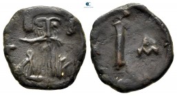 Constans II AD 641-668. Constantinople. Decanummium Æ