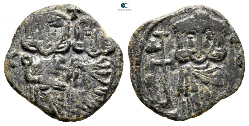 Constantine V Copronymus, with Leo IV and Leo III AD 741-775. Syracuse
Follis Æ...