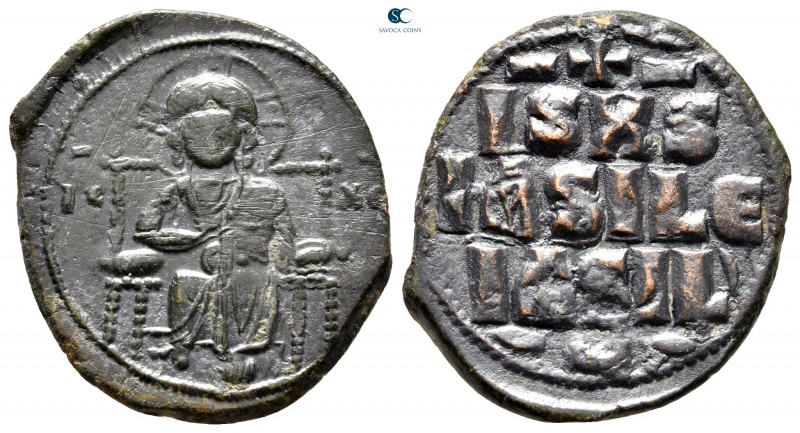 Constantine IX Monomachus AD 1042-1055. Constantinople
Anonymous follis Æ

29...