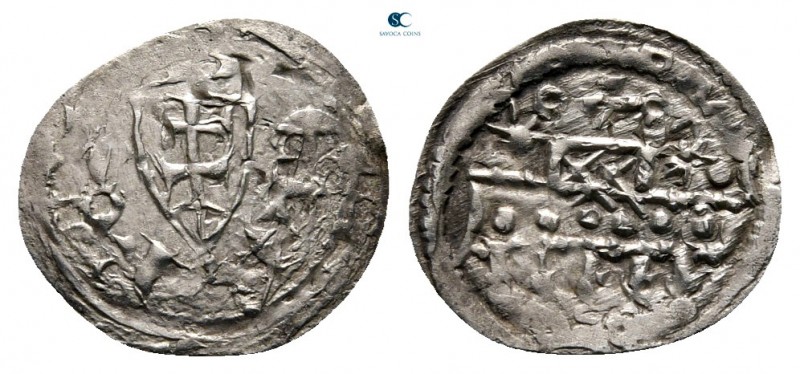 Bela III AD 1172-1196. 
Denár AR

12 mm., 0,21 g.



nearly very fine