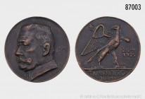 Weimarer Republik, Bronzegussmedaille 1925, von O. Maith, auf den Sieg Hindenburgs gegen die Russen bei Tannenberg am 30. August 1914. 109,6 g, 62 mm....