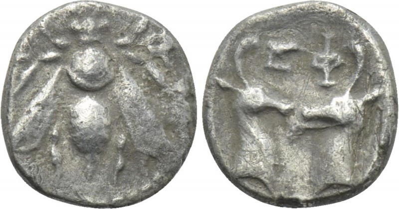 IONIA. Ephesos. Diobol (Circa 390-325 BC). 

Obv: EΦ. 
Bee.
Rev: EΦ. 
Confr...