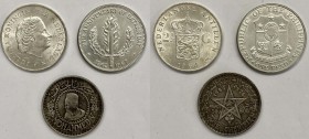 Lotto n.3 Monete mondiali: Marocco 500 Francs 1956 - Filippine 1 Peso 1967 - Antille Olandesi 2 e 1/2 Gulden 1964 - Ag