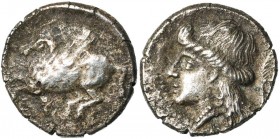 CORINTHE, AR drachme, 400-338 av. J.-C. D/ Pégase en vol à d. Dessous, . R/ T. de la nymphe Peiréné à g., portant un collier de perles, les cheveux l...